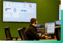 Aunalytics help desk team member